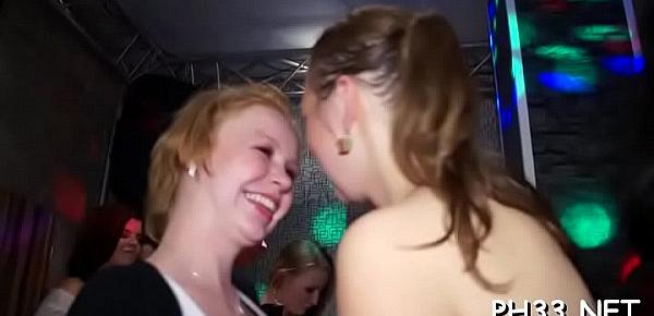  Tons of blonde ladies sucking schlongs